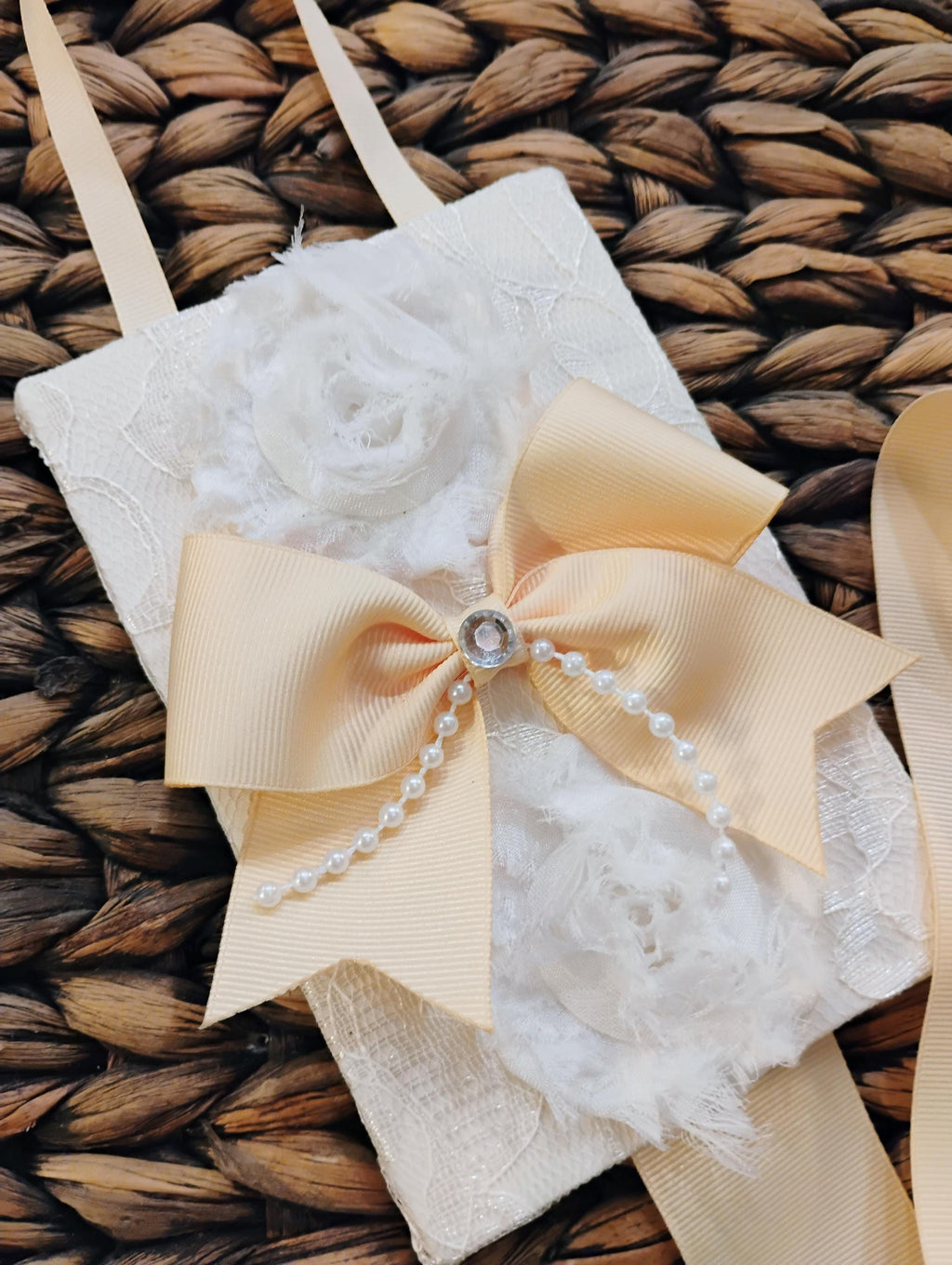 Handmade Cream Hair Bow Holder: Shabby Chic Organizer