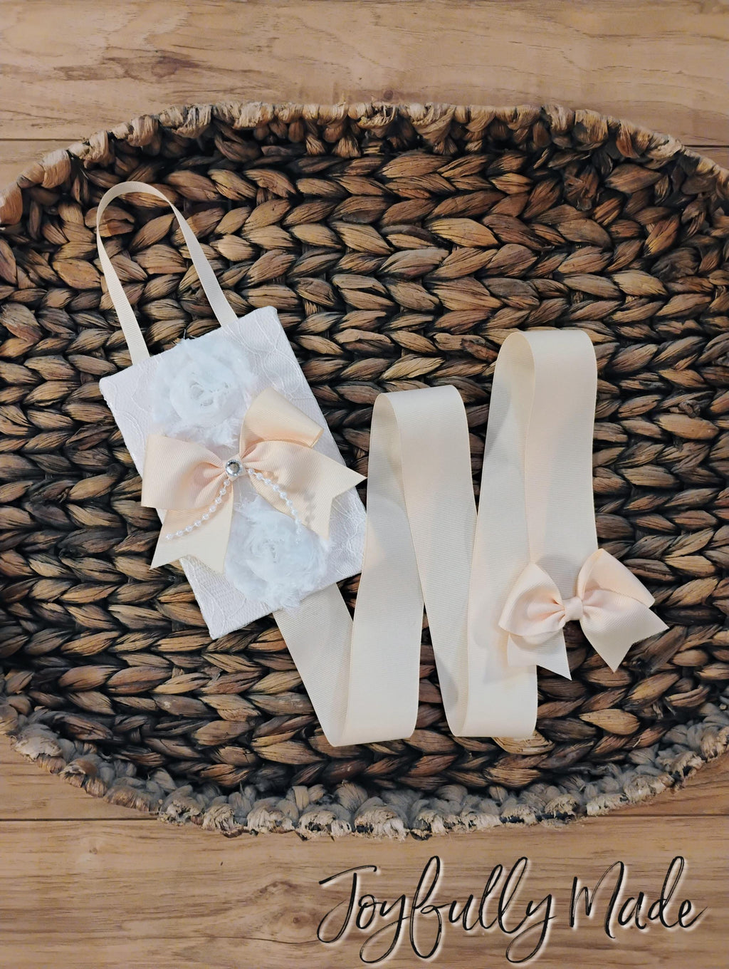 Handmade Cream Hair Bow Holder: Shabby Chic Organizer