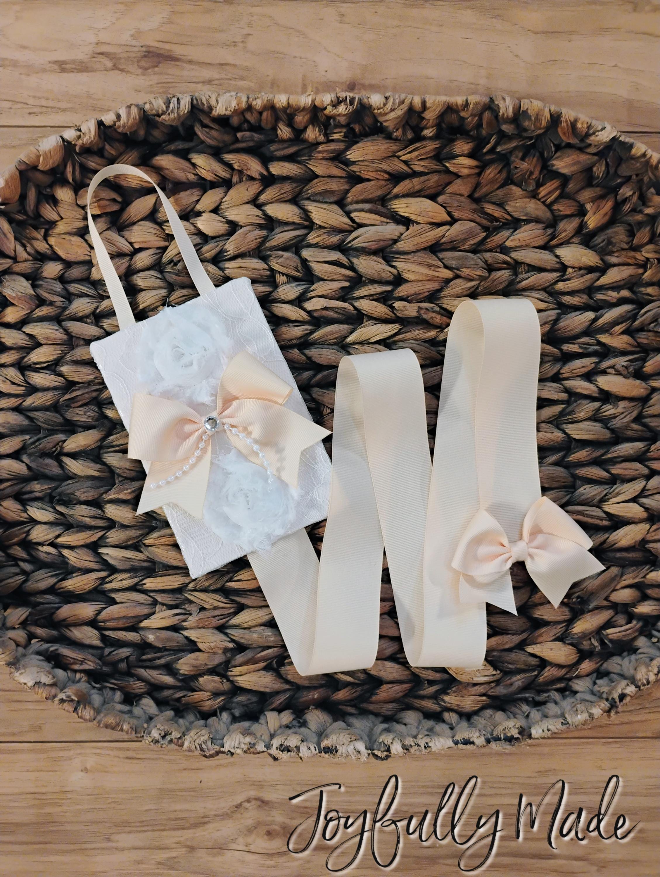 Handmade Cream Hair Bow Holder: Shabby Chic Organizer