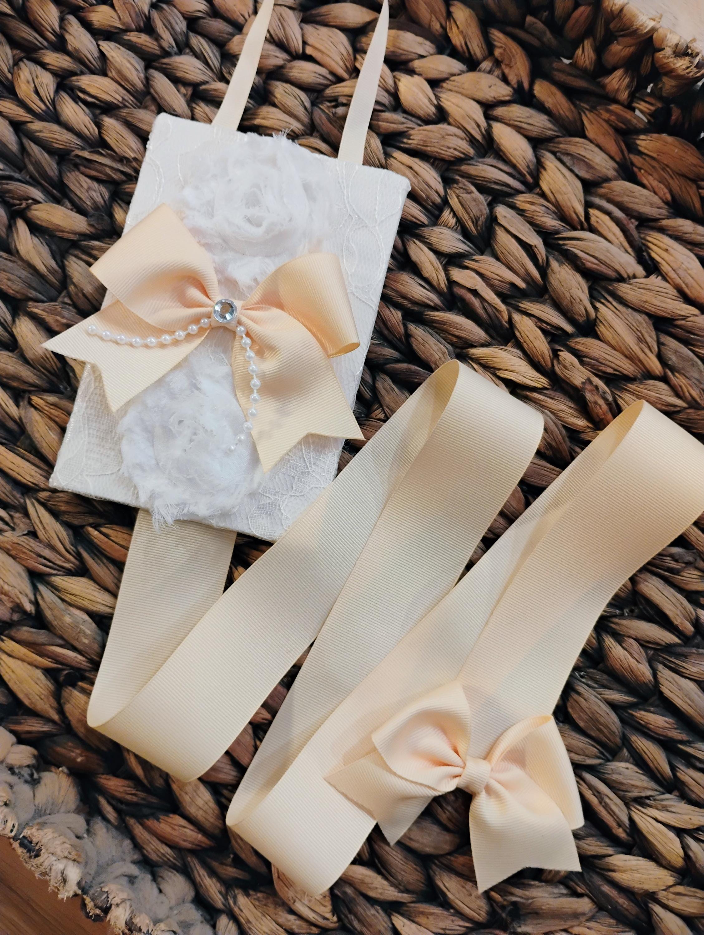 Handmade Cream Hair Bow Holder: Shabby Chic Organizer